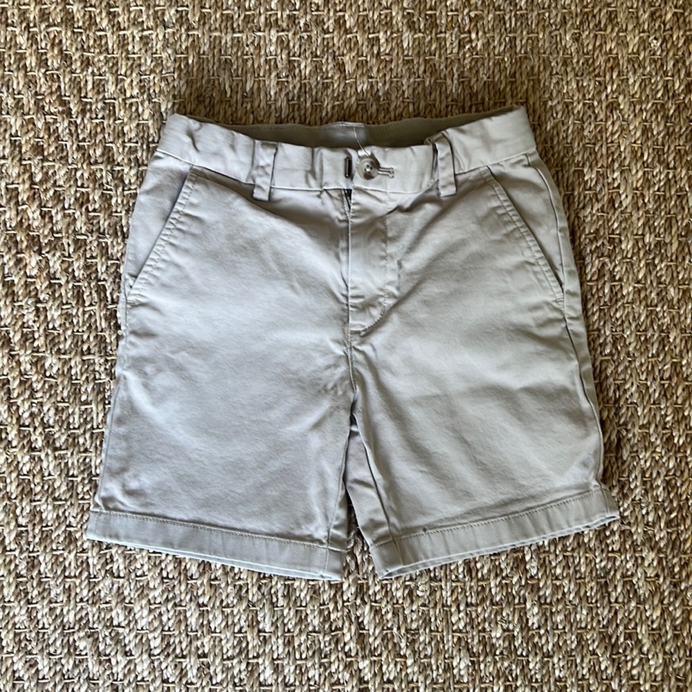 Vineyard Vines Boys’ Breaker shorts, size 5